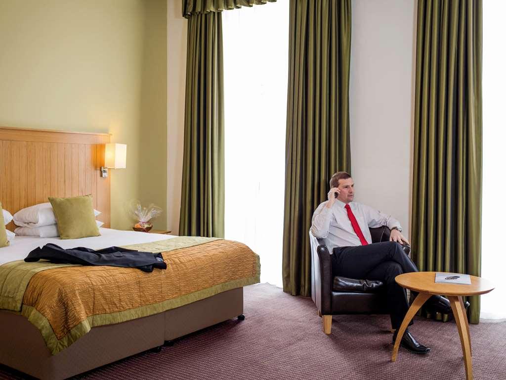 Mercure Warwickshire Walton Hall & 4* Wellesbourne