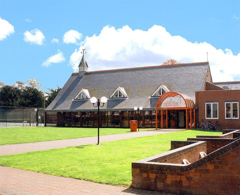 Mercure Warwickshire Walton Hall & Hotel 4*