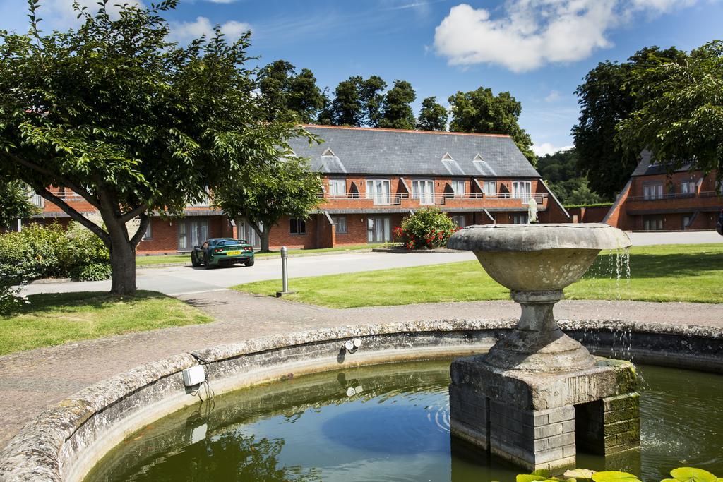 Mercure Warwickshire Walton Hall &