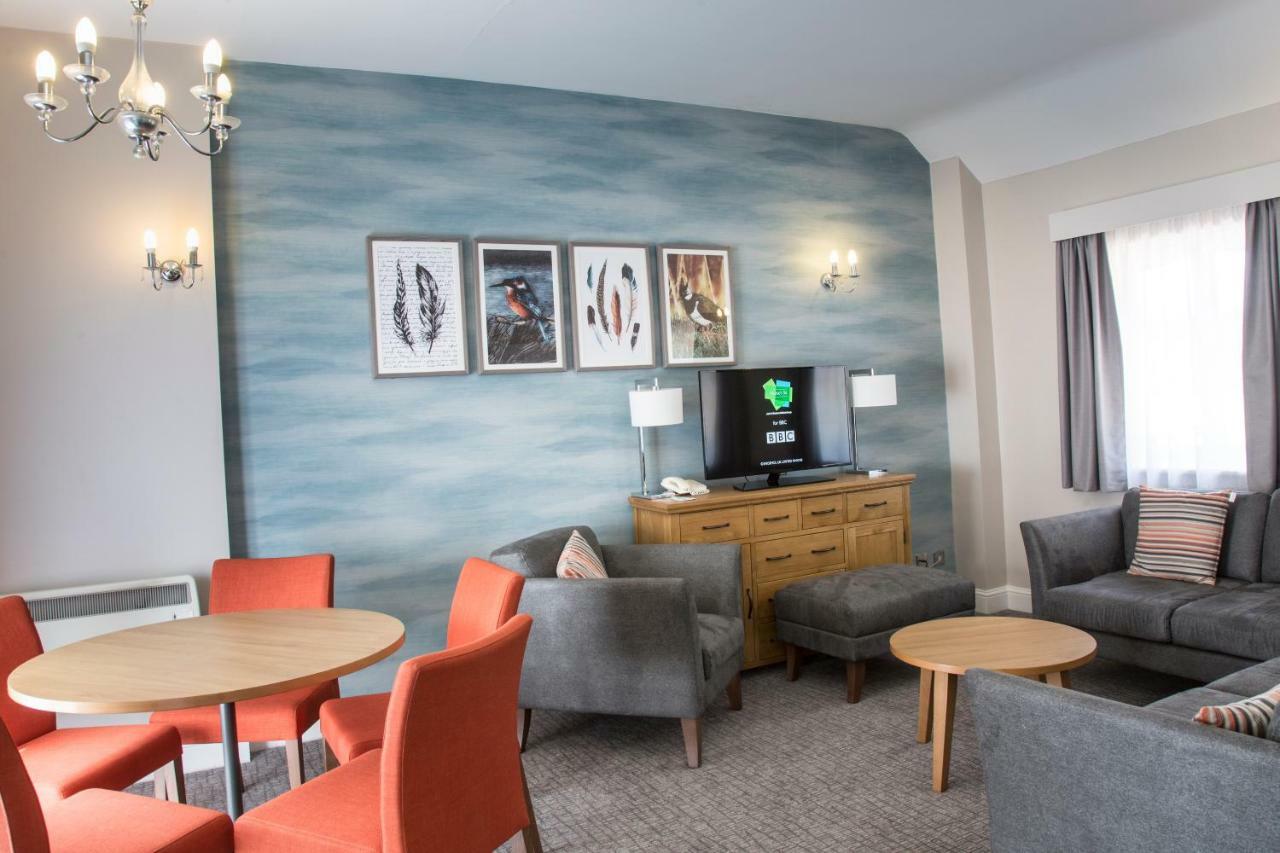 Mercure Warwickshire Walton Hall & 4* Wellesbourne